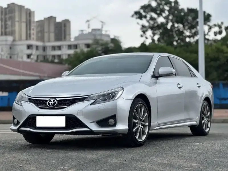 Toyota Reiz, 2014