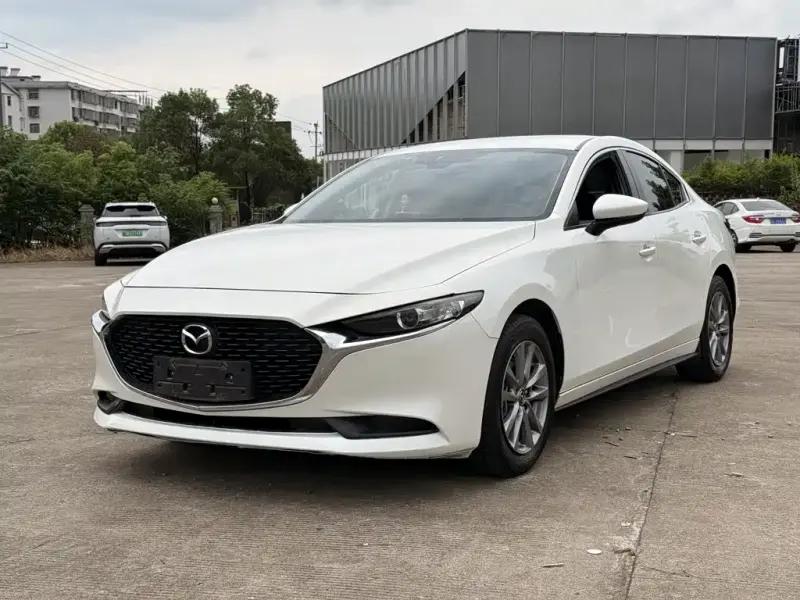 Mazda 3 Axela, 2022