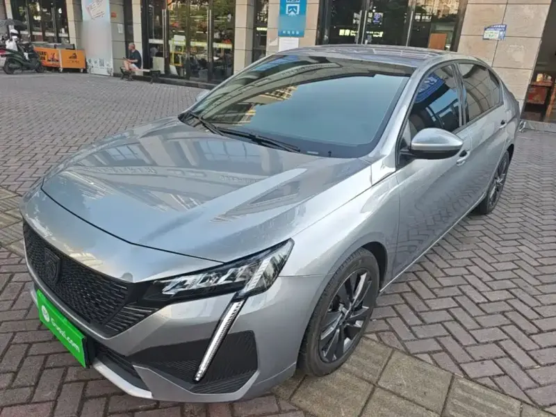 Peugeot 408, 2025