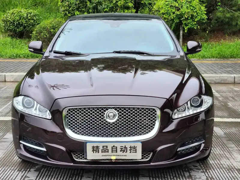 Jaguar XJ, 2013