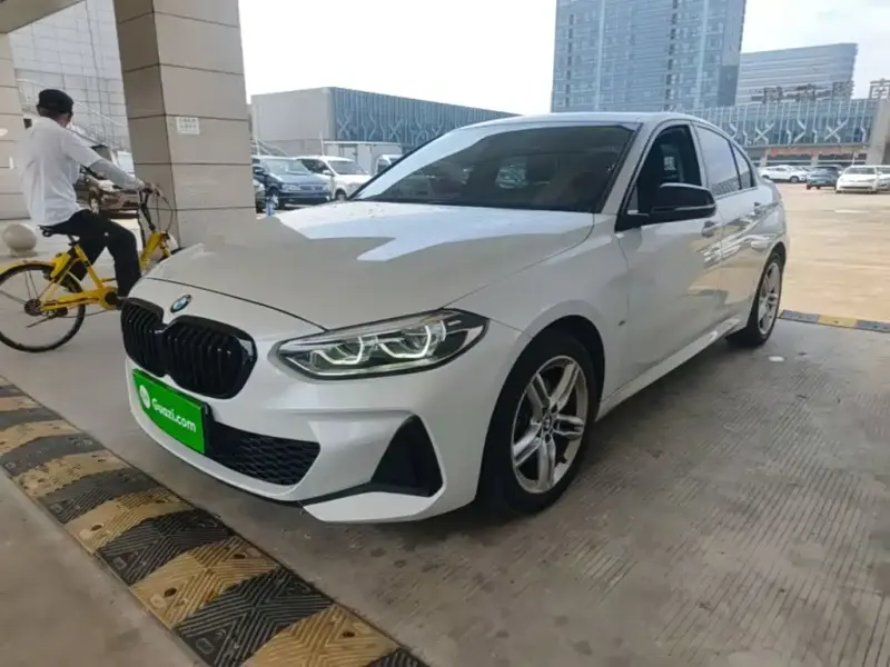 BMW 1 Series, 2021