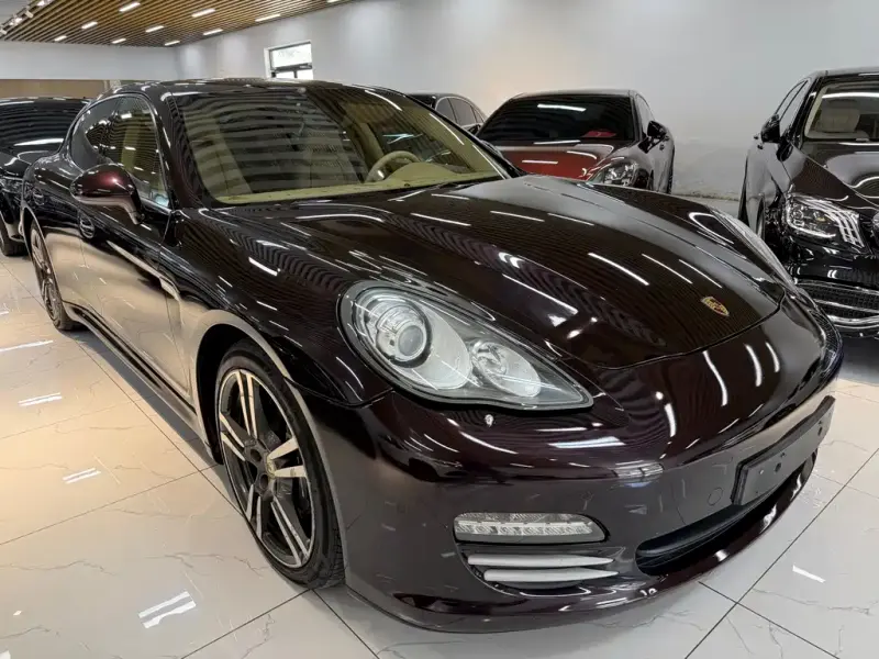 Porsche Panamera, 2010