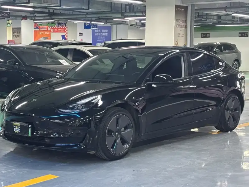 Tesla Model 3, 2022