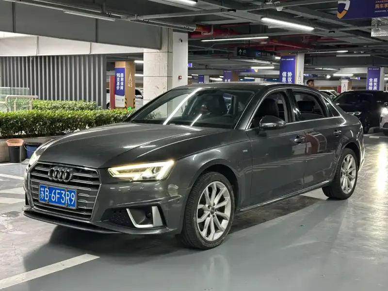 Audi A4L, 2020