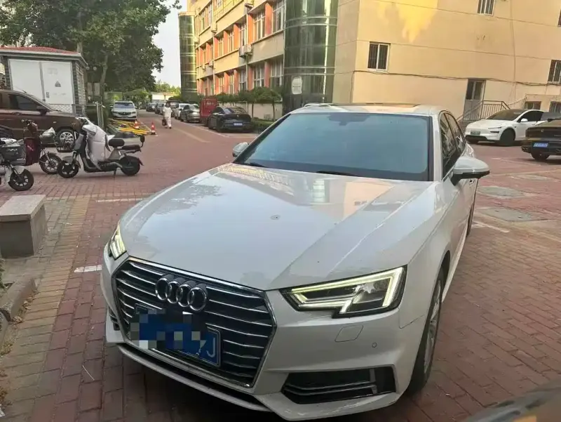 Audi A4L, 2019