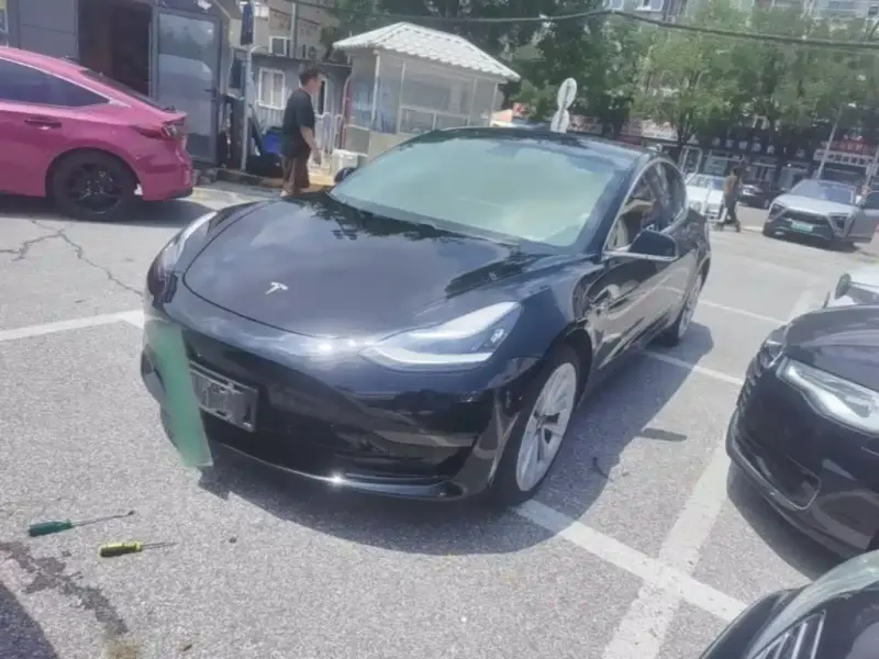 Tesla Model 3, 2020
