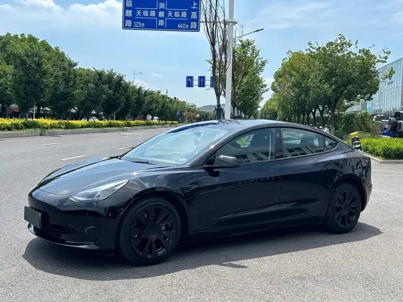 Tesla Model 3, 2022