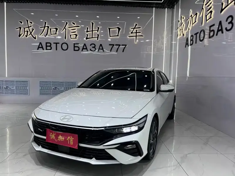 Hyundai Elantra, 2023