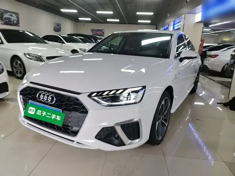 Audi A4L, 2020