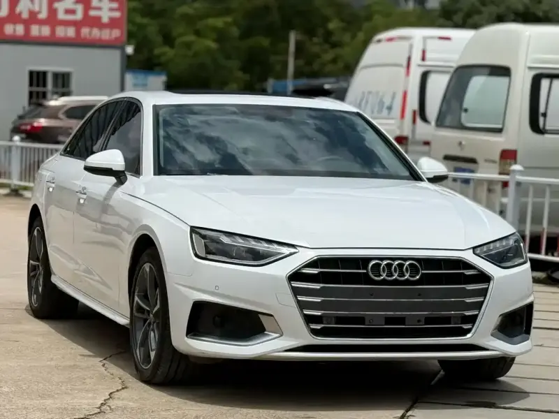 Audi A4L, 2020