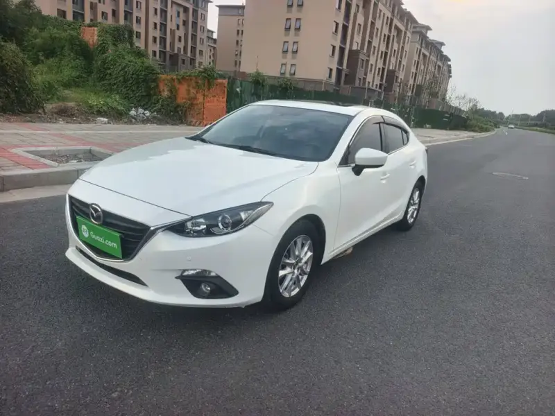 Mazda 3 Axela, 2016