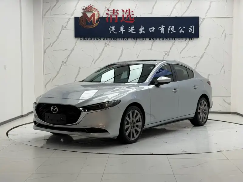 Mazda 3 Axela, 2022