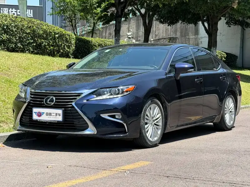 Lexus ES, 2018