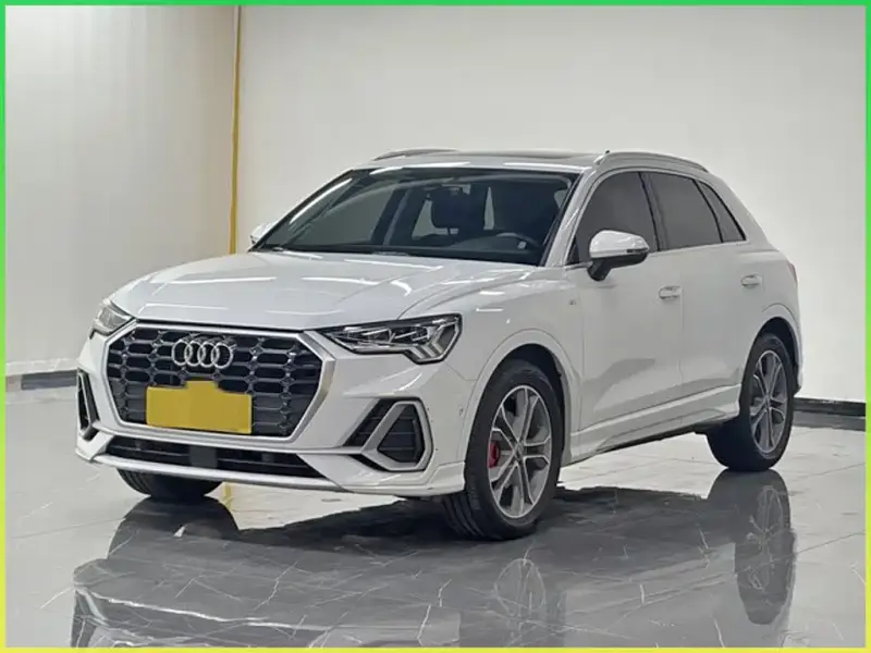 Audi Q3, 2022