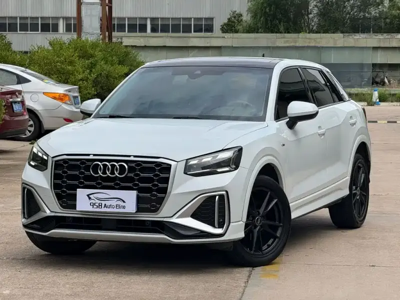 Audi Q2L, 2022