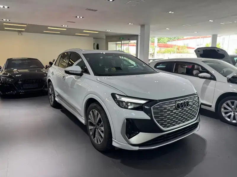 Audi Q4 e-tron, 2022