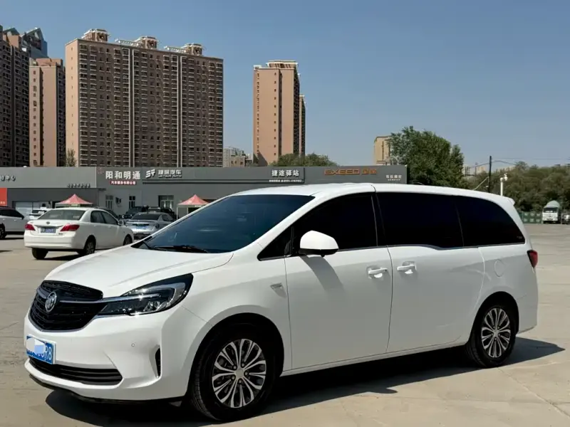 Buick GL8, 2022