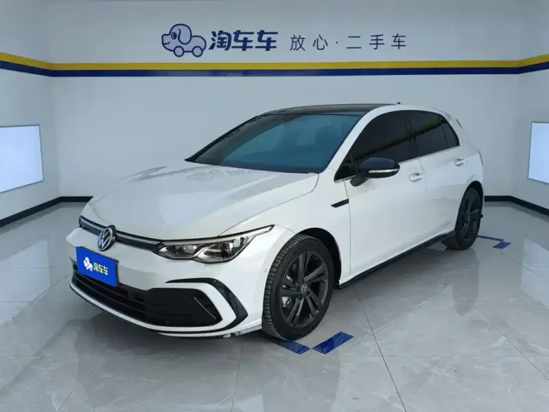 Volkswagen Golf, 2024