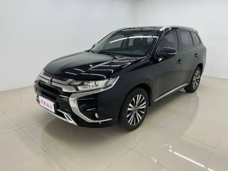 Mitsubishi Outlander, 2022
