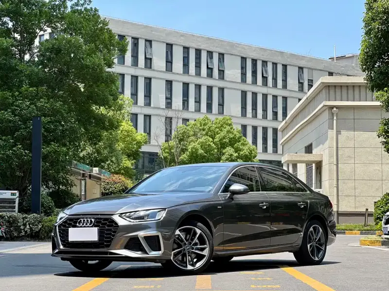 Audi A4L, 2022