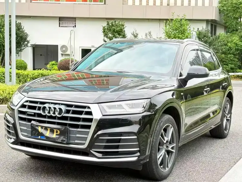 Audi Q5L, 2020