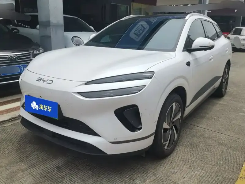 BYD 06, 2025