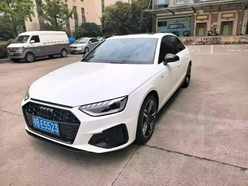 Audi A4L, 2023