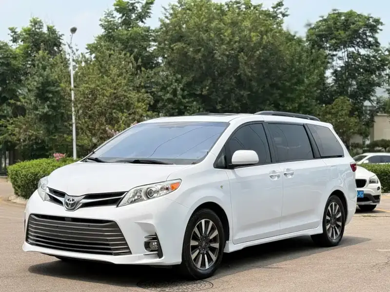 Toyota Sienna, 2020