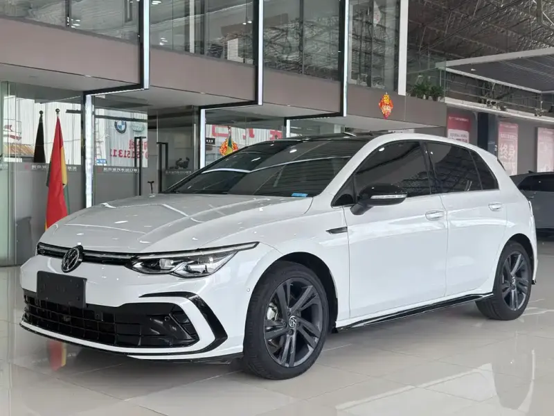 Volkswagen Golf, 2021