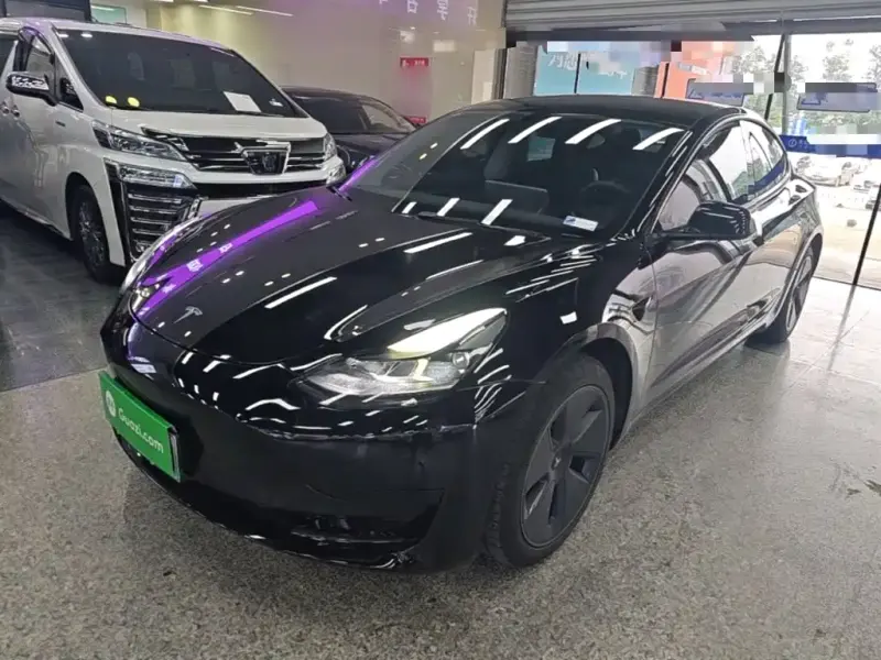Tesla Model 3, 2022