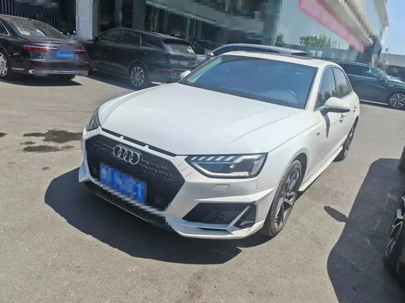Audi A4L, 2023