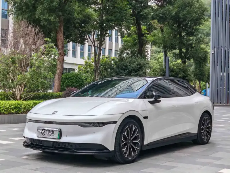 Zeekr 007, 2024