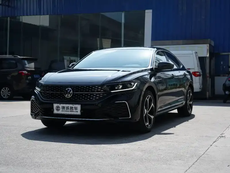 Volkswagen Passat, 2025