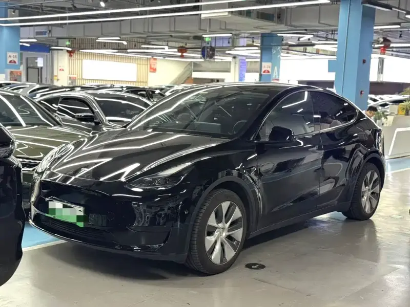 Tesla Model Y, 2022