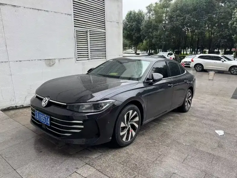 Volkswagen Passat, 2025