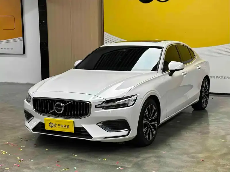 Volvo S60, 2025