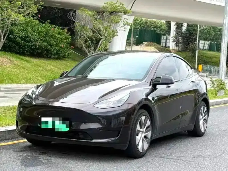 Tesla Model Y, 2023