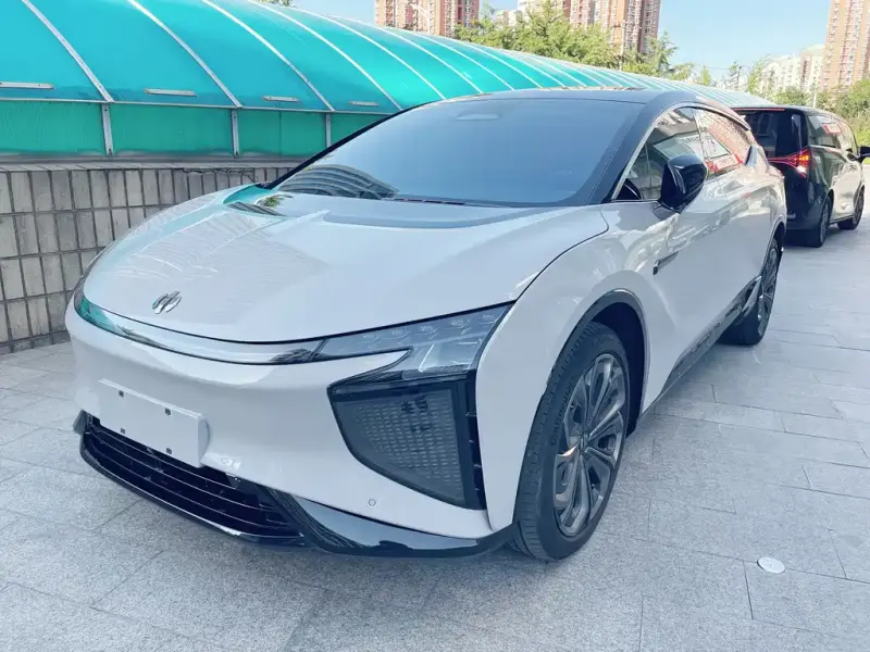 HiPhi X, 2023