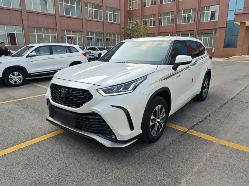 Toyota Crown Kluger, 2022