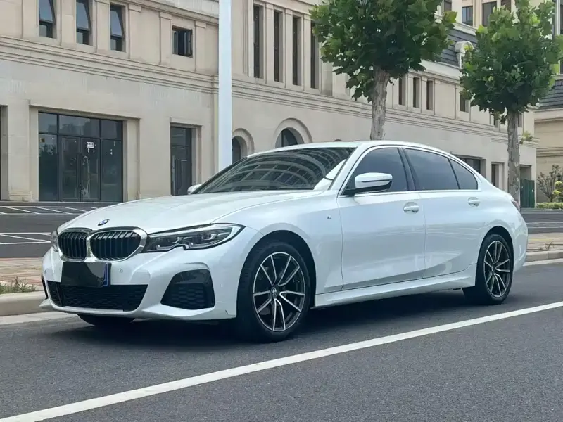BMW 3 Series, 2022