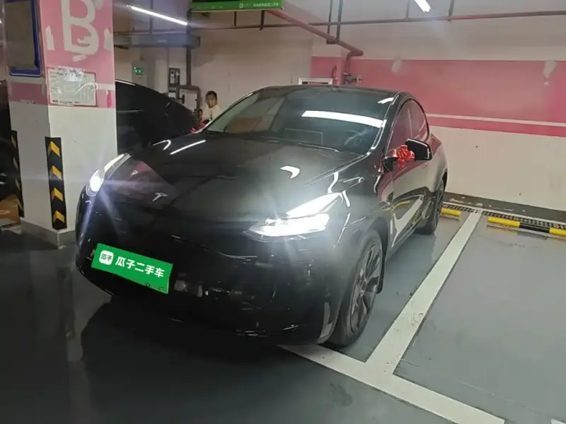 Tesla Model Y, 2023