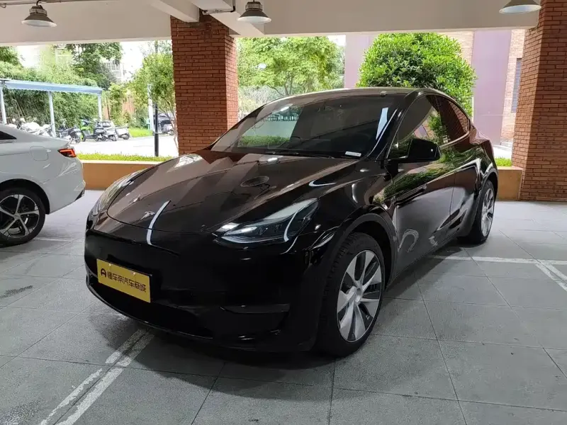 Tesla Model Y, 2023