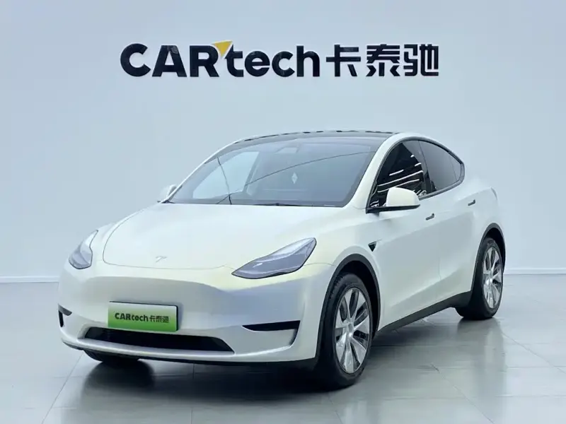 Tesla Model Y, 2023