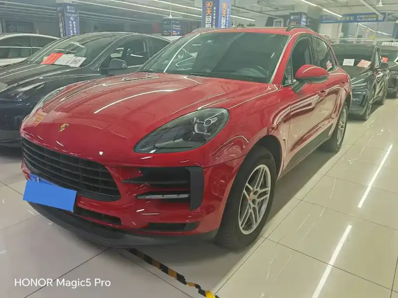 Porsche Macan, 2021