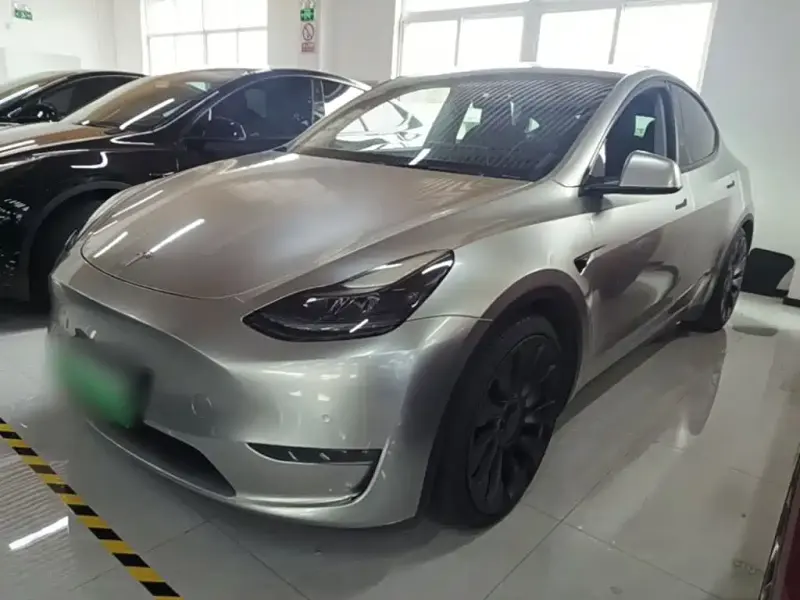Tesla Model Y, 2022