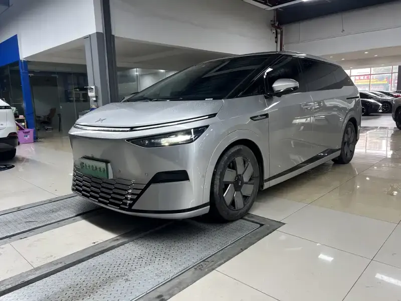 XPeng X9, 2024