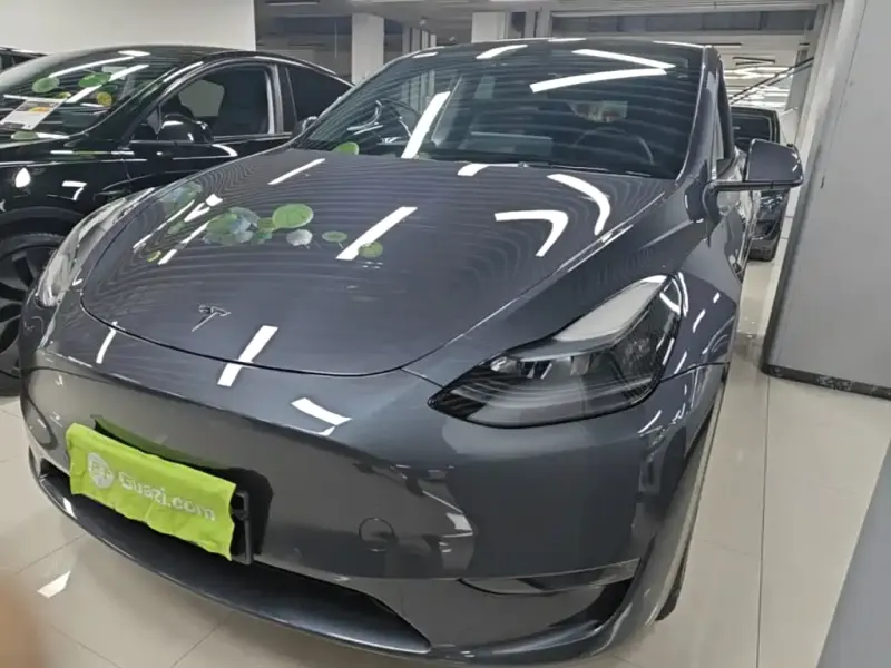 Tesla Model Y, 2023