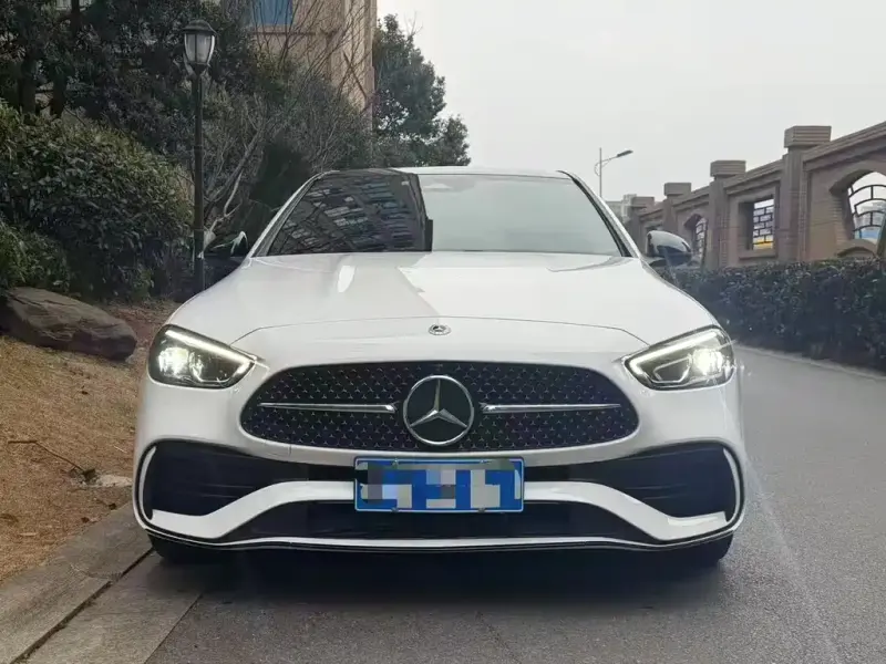 Mercedes-Benz C-Class, 2025