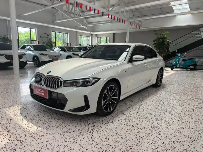 BMW 3 Series, 2023