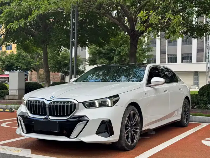 BMW 5 Series, 2024